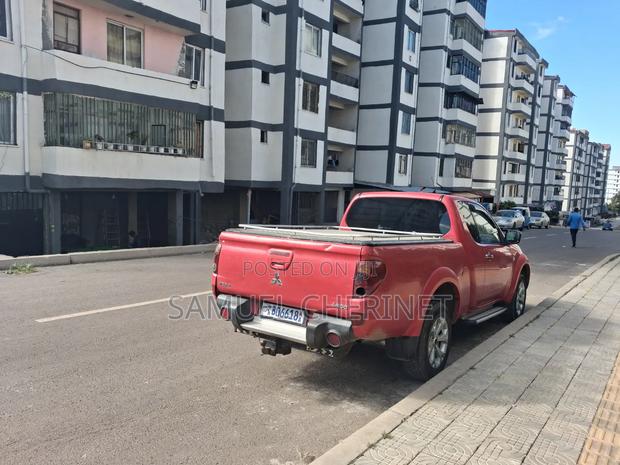 Mitsubishi L200 Club Cab 2.5 180hp 4WD 2009 Red
