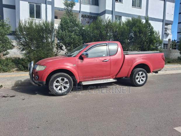 Mitsubishi L200 Club Cab 2.5 180hp 4WD 2009 Red