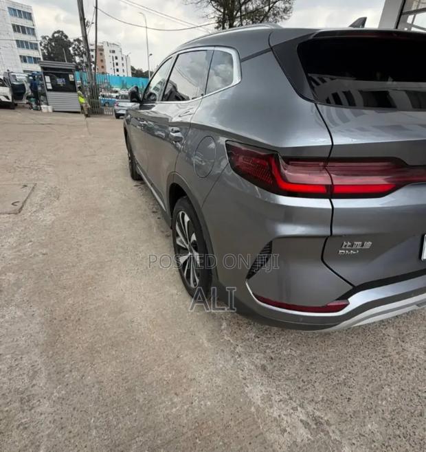 BYD Song Plus DM-i 2024 Gray