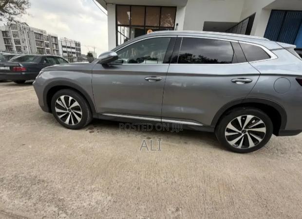 BYD Song Plus DM-i 2024 Gray
