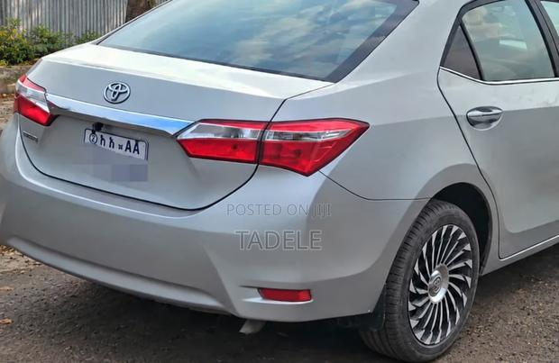 Toyota Corolla 2016 Silver