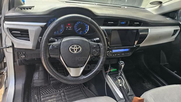 Toyota Corolla 2016 Silver
