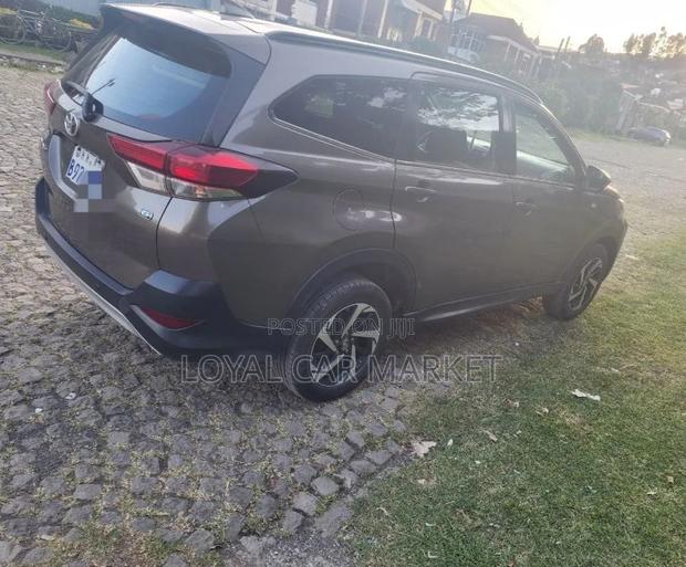 Toyota Rush 2021 Gray