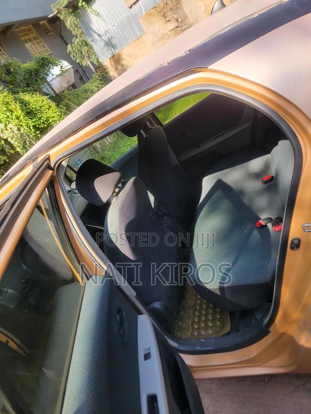 Toyota Yaris 2005 Orange