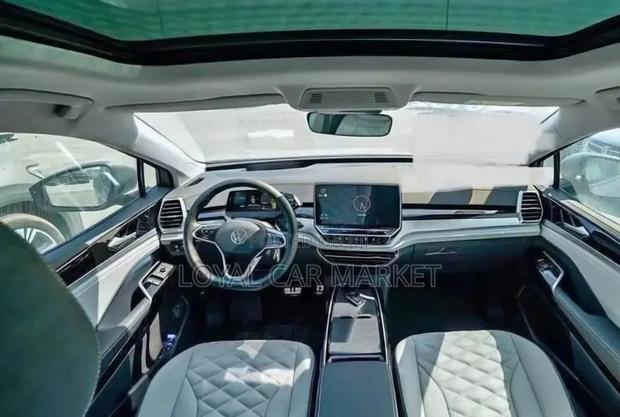Volkswagen ID.6 2022 White