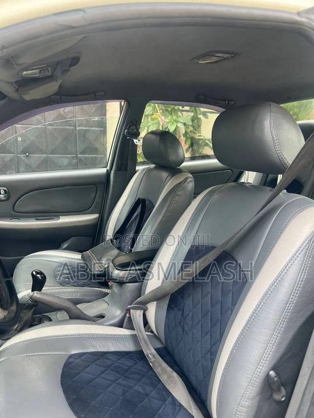 Hyundai Sonata 2001 White