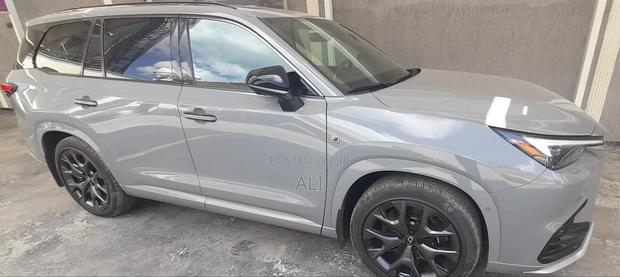 New Lexus TX 550h+ Luxury AWD 2026 Gray