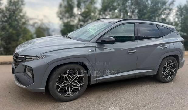 Car 2022 Gray