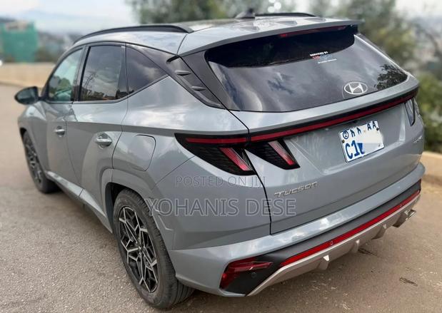 Car 2022 Gray