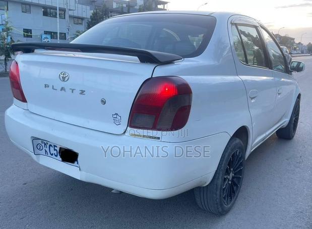 Toyota Platz 1.3 AWD 2001 White