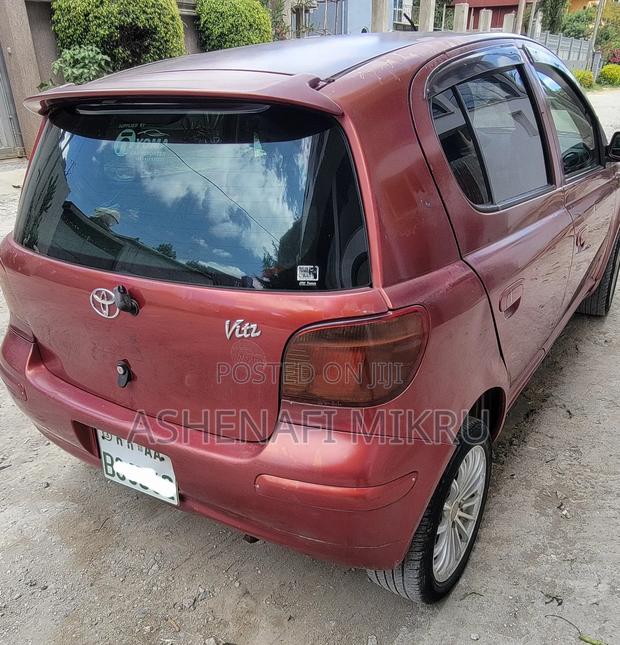 Toyota Vitz 1.3 AWD 5dr 2002 Red
