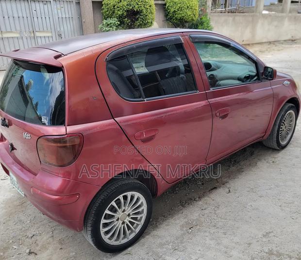 Toyota Vitz 1.3 AWD 5dr 2002 Red