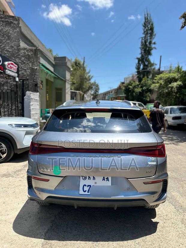 BYD E2 43 kWh 94 hp FWD 2025 Gray