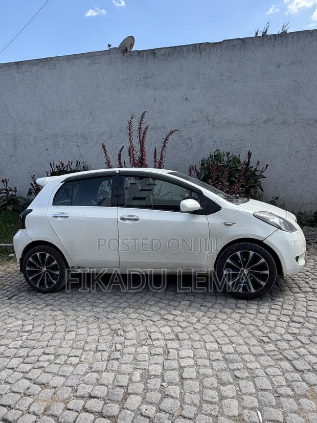 Toyota Yaris 1.3 VVT-i 2007 Ivory