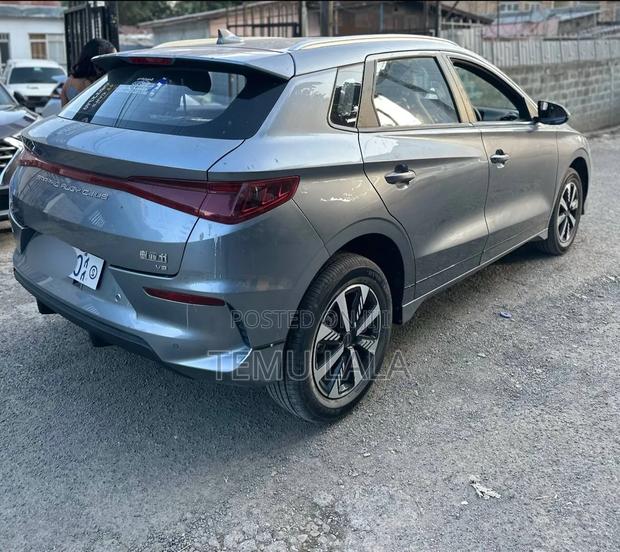 New BYD E2 43 kWh 94 hp FWD 2025 Gray