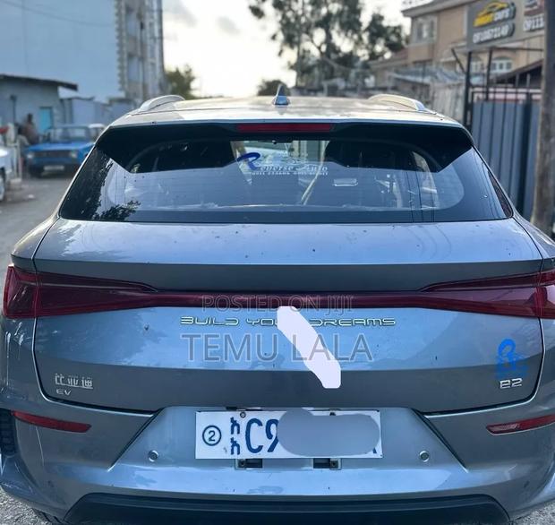 New BYD E2 43 kWh 94 hp FWD 2025 Gray
