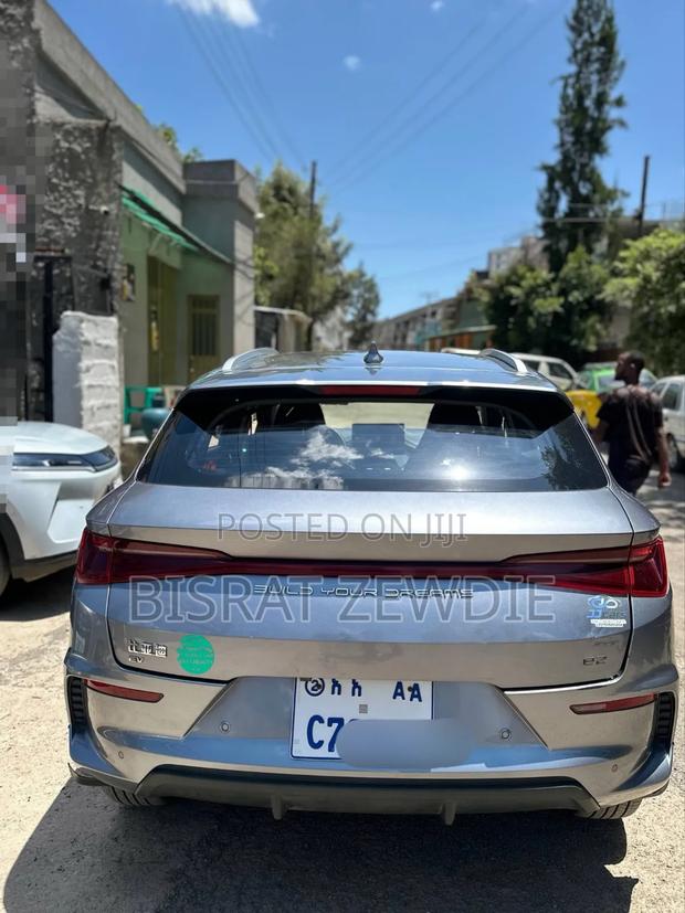 BYD E2 43 kWh 94 hp FWD 2025 Gray