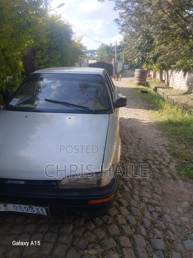 Toyota Corolla 1989 Silver