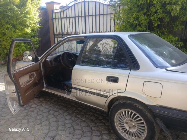 Toyota Corolla 1989 Silver