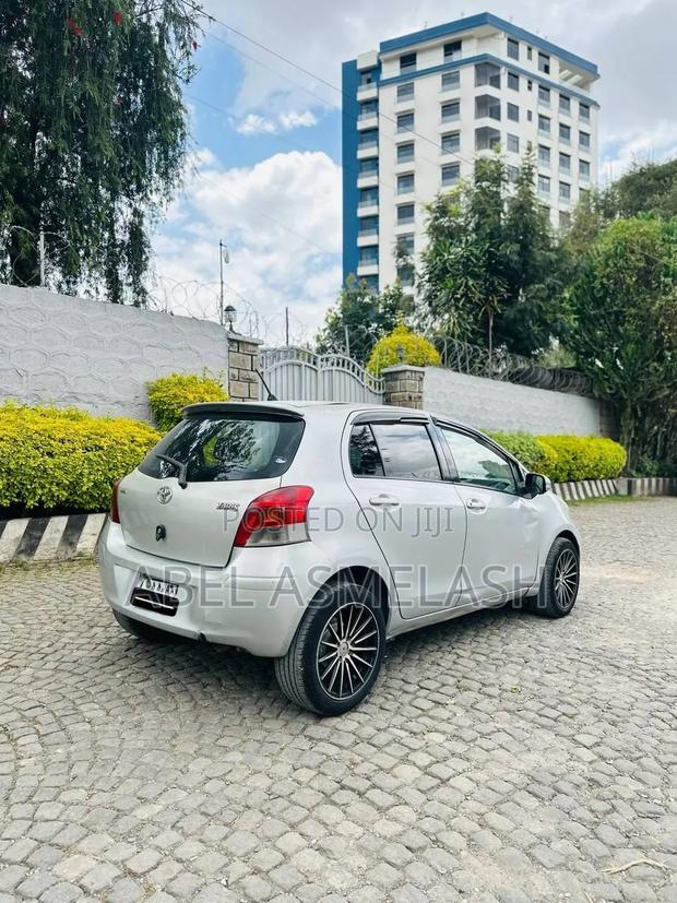 Toyota Yaris 2009 Silver