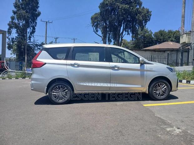 Suzuki Ertiga 2021 Silver