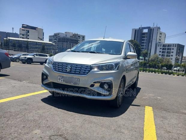 Suzuki Ertiga 2021 Silver