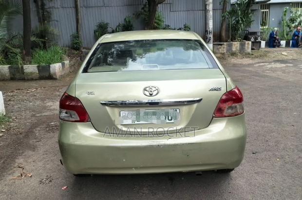 Toyota Yaris 2007 Gold