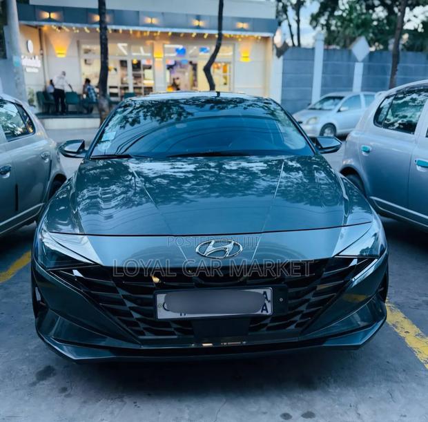 Hyundai Avante 2021 Gray