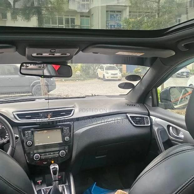 Nissan Qashqai 2018 Maroon