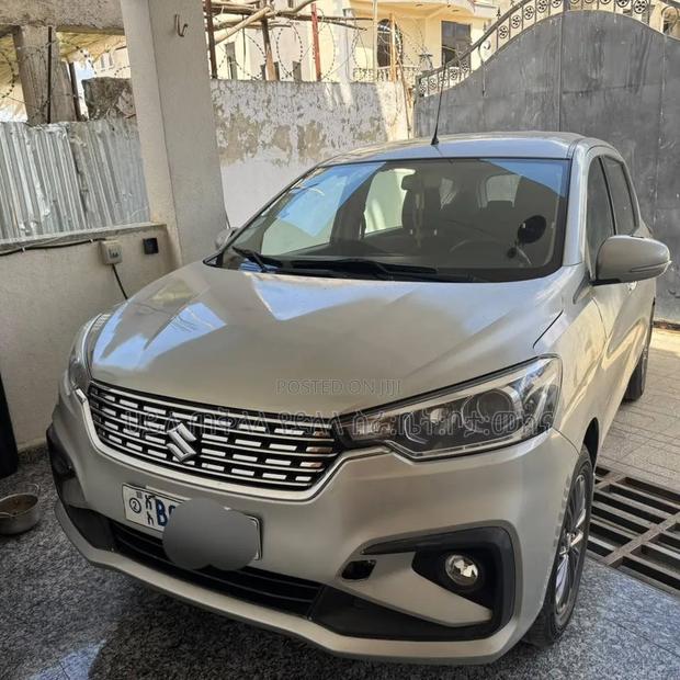 Suzuki Ertiga 2021 Silver