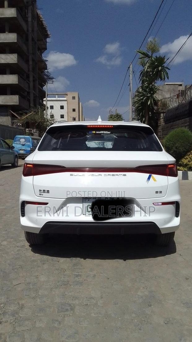 BYD E2 43 kWh 94 hp FWD 2024 White