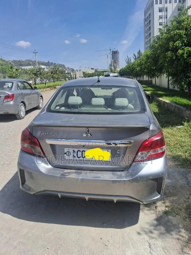 Mitsubishi Attrage 2022