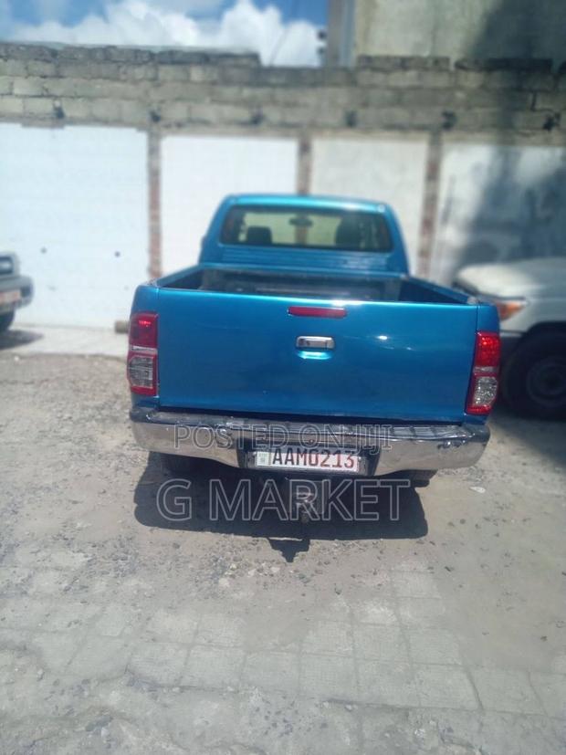 Toyota Hilux 2008 Blue