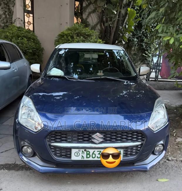 Suzuki Swift 2022 Blue