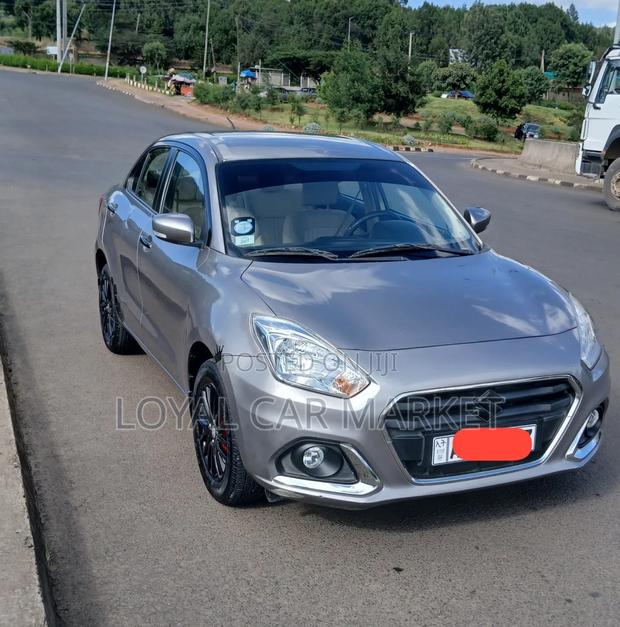 Suzuki Dzire 2022 Silver
