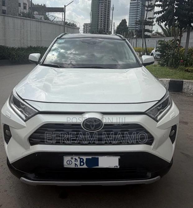 Toyota RAV4 2020 White