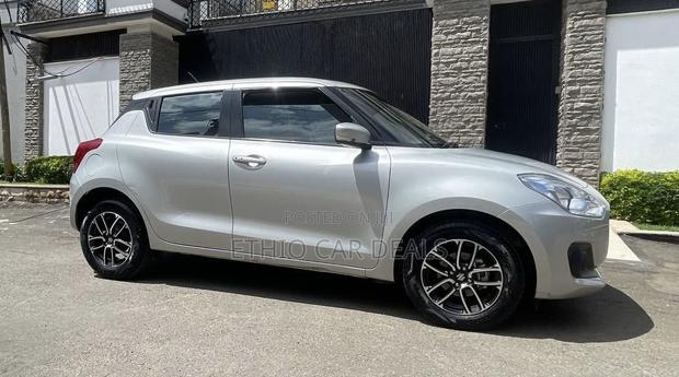 Suzuki Dzire 2022 Silver