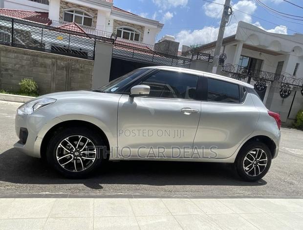 Suzuki Dzire 2022 Silver