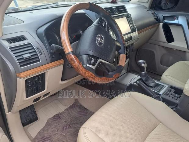 Toyota Land Cruiser Prado 2019 Brown