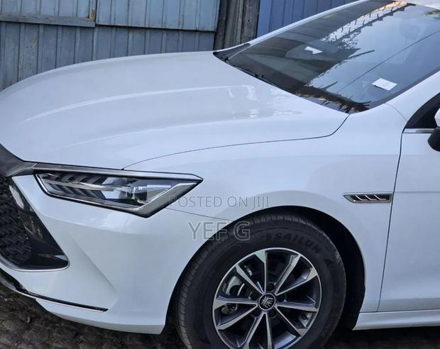 BYD Qin Plus DM-i 2025 White