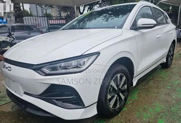 New BYD E2 43 kWh 94 hp FWD 2025 White