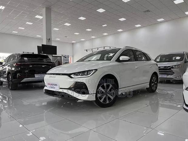 New BYD E2 43 kWh 94 hp FWD 2025 White