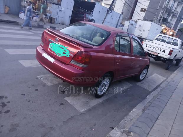Toyota Platz 2005