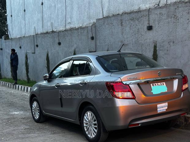 Suzuki Dzire 2021 Silver
