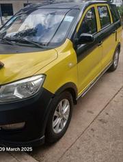 DFSK Glory ix5 2019 Yellow for sale