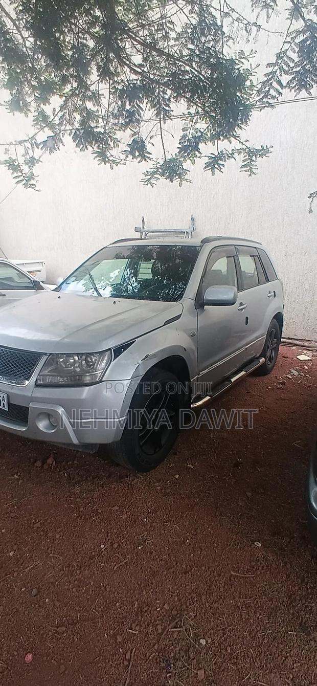 Suzuki Grand Vitara 2007 Silver