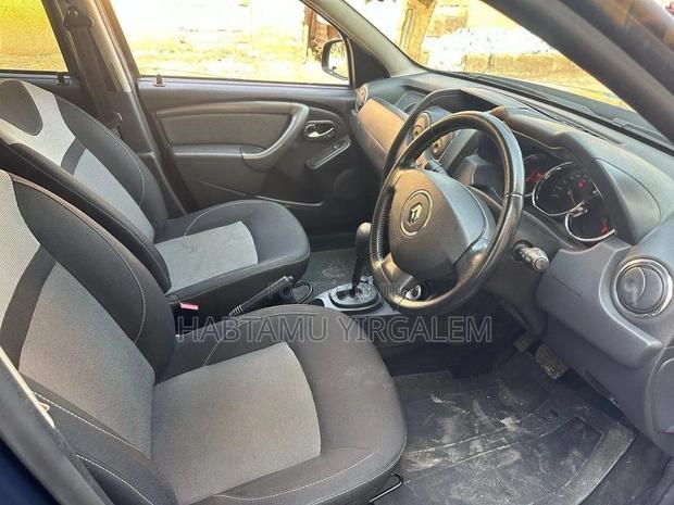 Renault Duster 2017 Blue