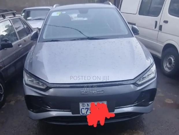 BYD E2 43 kWh 94 hp FWD 2025 Gray