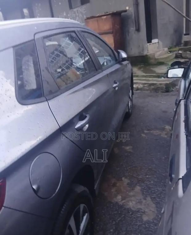 BYD E2 43 kWh 94 hp FWD 2025 Gray