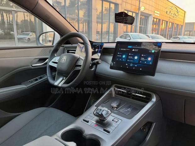 New BYD Qin Plus DM-i 2025 Off white
